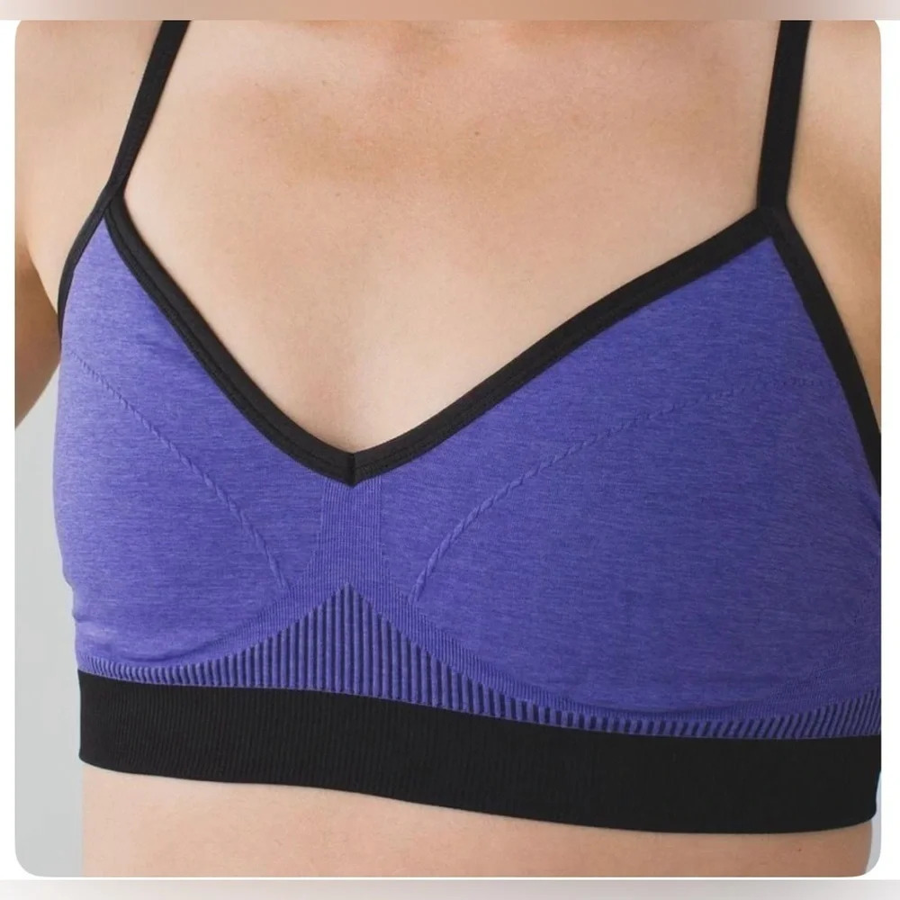 Lululemon hold your om bra Il in Heathered iris flower, Size 4 (no size tag)
